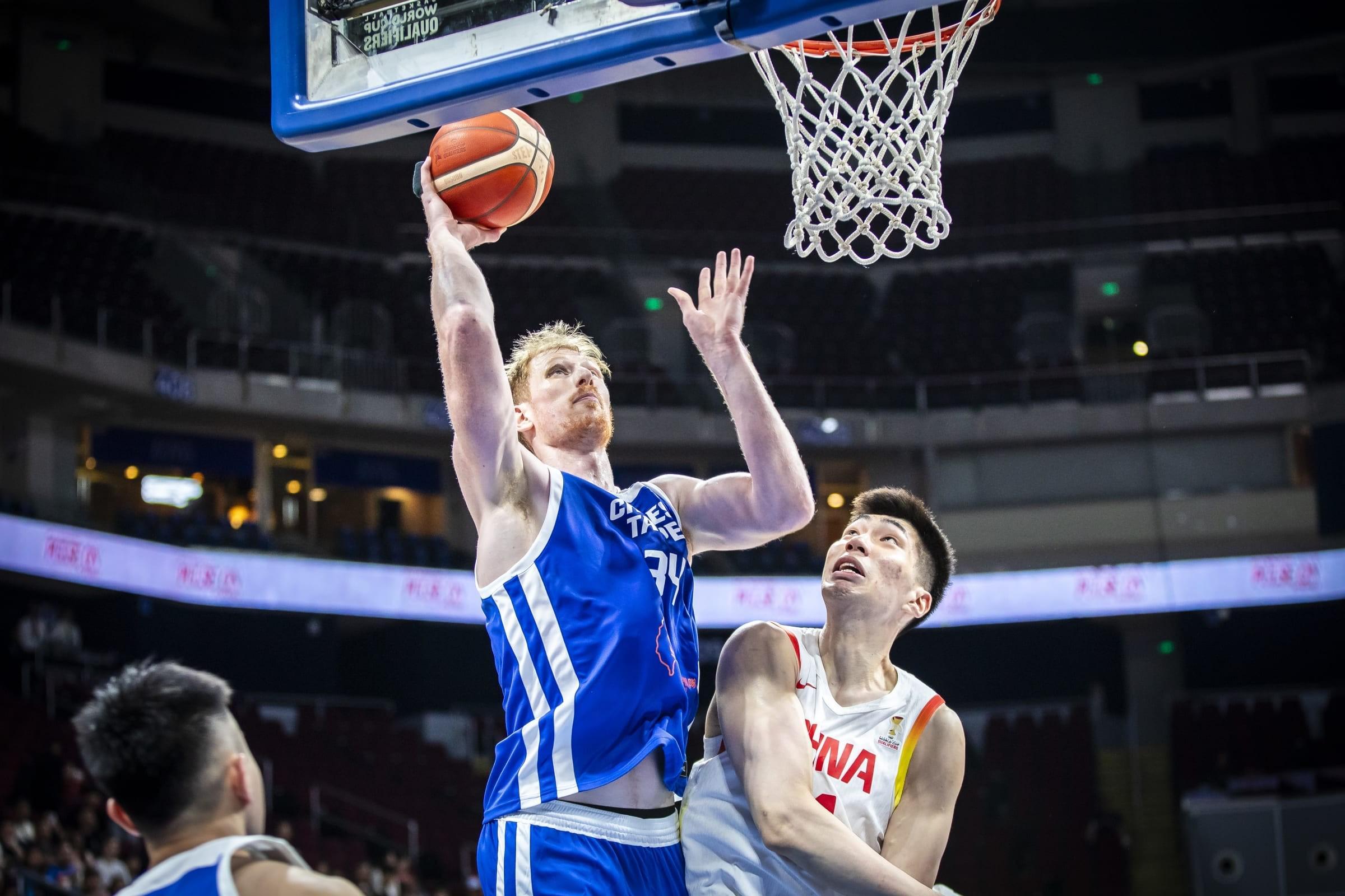 hth-体力不支，高柏铠全场出战36分钟&amp;amp;投篮14中8，得到19分11篮板